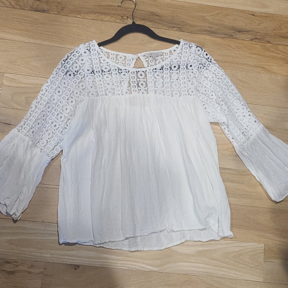 White spring top